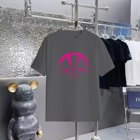 ヴァレンティノ Tシャツ