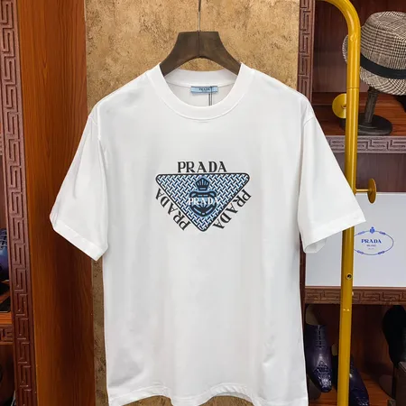 プラダ Tシャツ