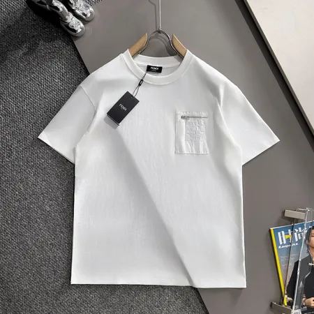 フェンディ Tシャツ