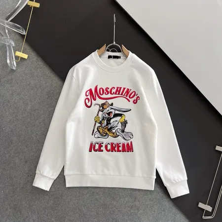 モスキーノ パーカー