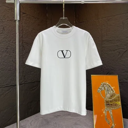 ヴァレンティノ Tシャツ