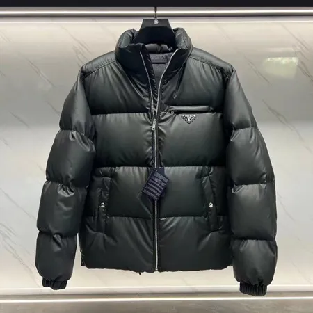 プラダ ダウンジャケット