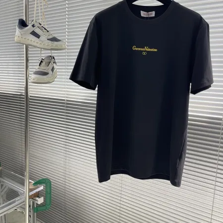 ヴァレンティノ Tシャツ