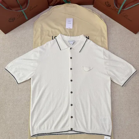 オフホワイト シャツ