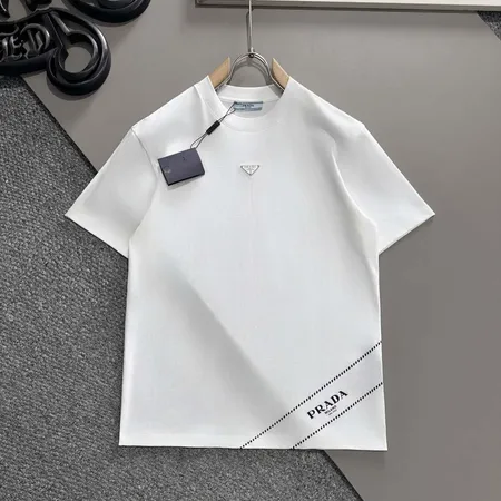 プラダ Tシャツ