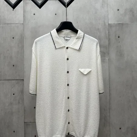 オフホワイト シャツ