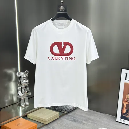 ヴァレンティノ Tシャツ