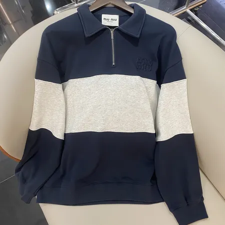 ミュウミュウ パーカー