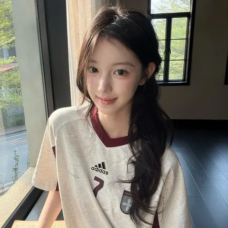 アディダス Tシャツ