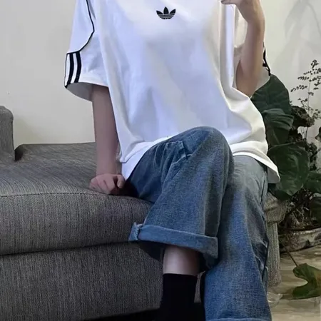 アディダス Tシャツ