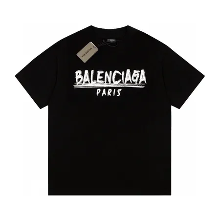 バレンシアガ Tシャツ
