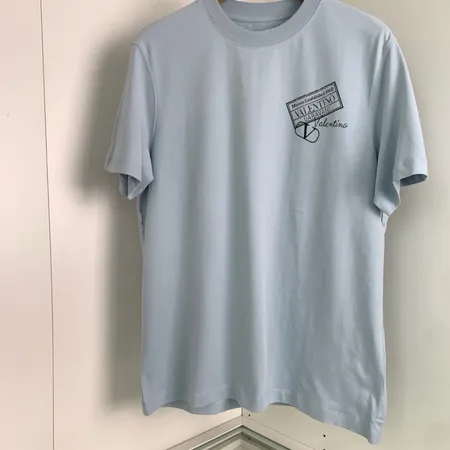 ヴァレンティノ Tシャツ