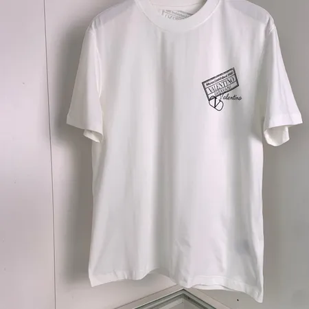 ヴァレンティノ Tシャツ