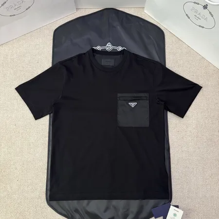 プラダ Tシャツ