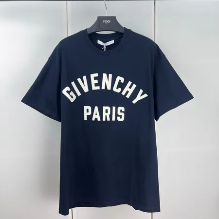 ジバンシィ Tシャツ