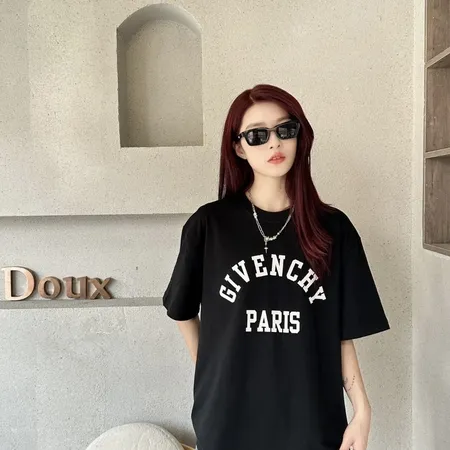 ジバンシィ Tシャツ