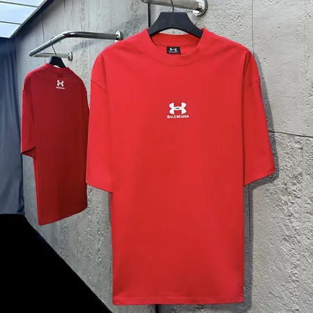 バレンシアガ Tシャツ