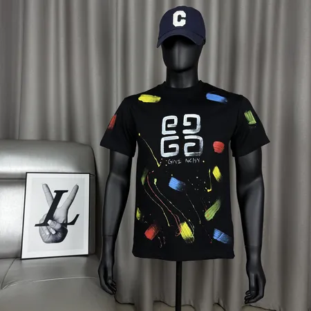 ジバンシィ Tシャツ