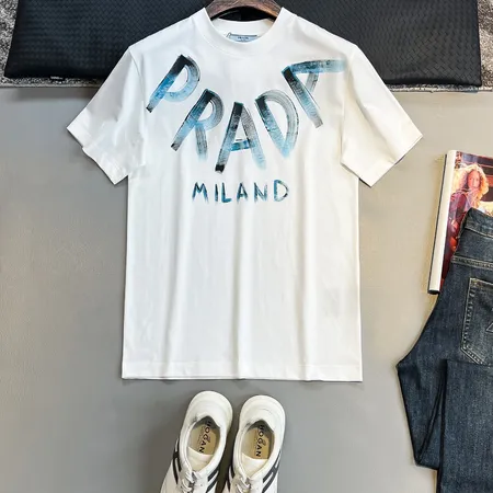 プラダ Tシャツ