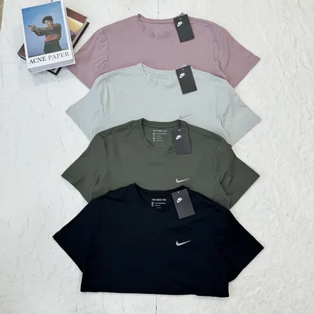 ナイキ Tシャツ