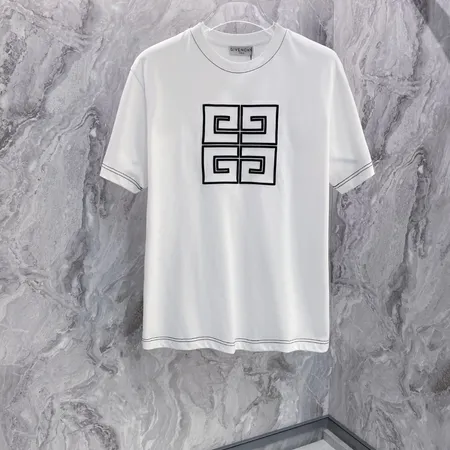 ジバンシィ Tシャツ