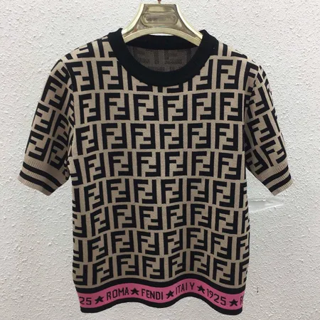 フェンディ Tシャツ