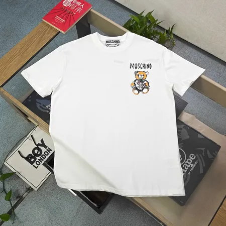 モスキーノ Tシャツ