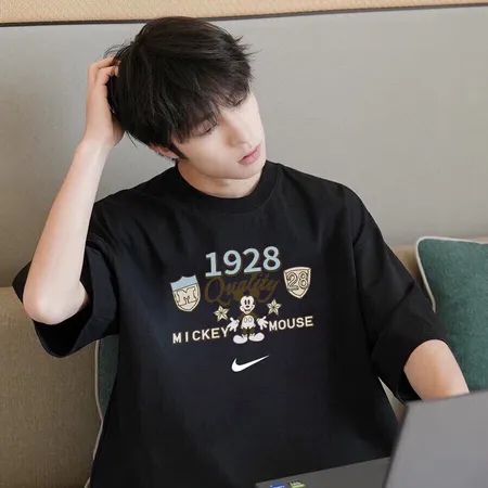 ナイキ Tシャツ