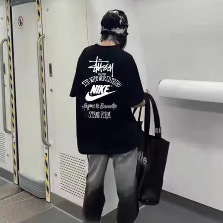 ナイキ Tシャツ