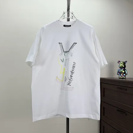 イブサンローラン Tシャツ