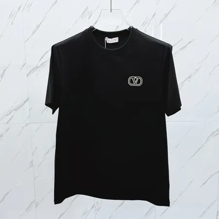 ヴァレンティノ Tシャツ