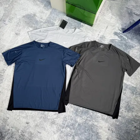 ナイキ Tシャツ