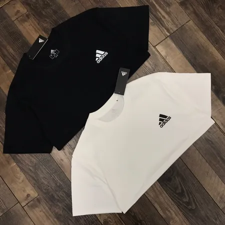 アディダス Tシャツ