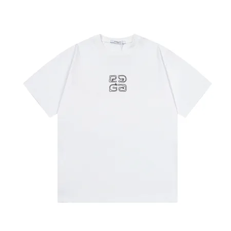 ジバンシィ Tシャツ