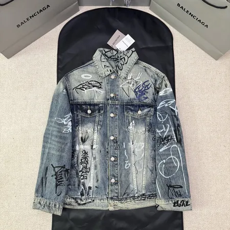 バレンシアガ ジャケット