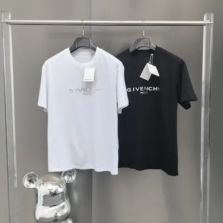 ジバンシィ Tシャツ