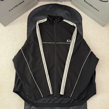 バレンシアガ ジャケット