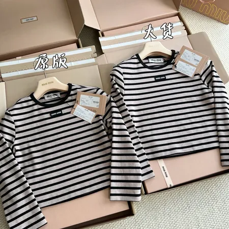 ミュウミュウ Tシャツ