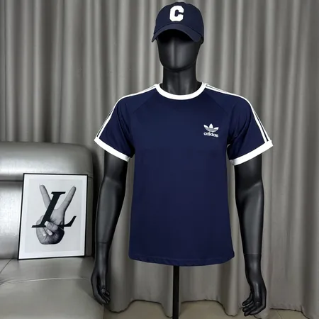 アディダス Tシャツ