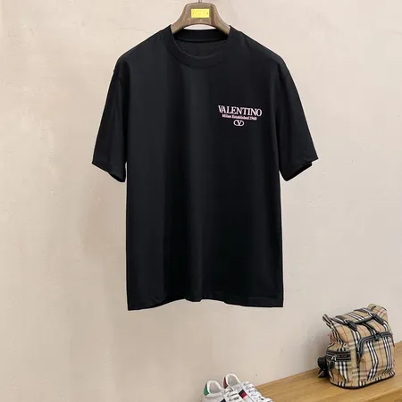 ヴァレンティノ Tシャツ