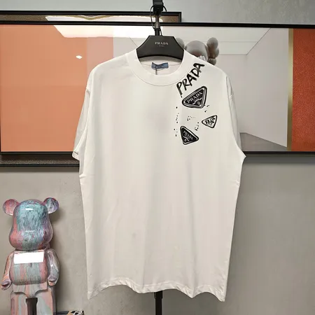 プラダ Tシャツ