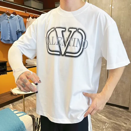 ヴァレンティノ Tシャツ