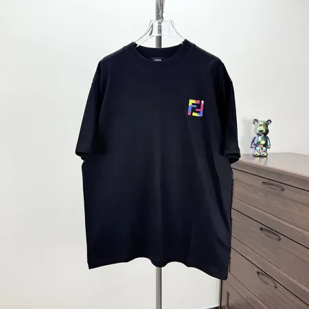 フェンディ Tシャツ