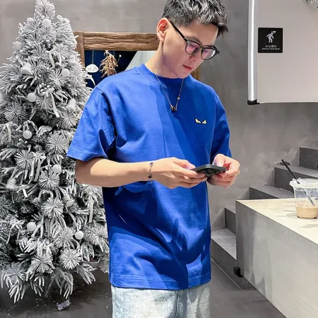 フェンディ Tシャツ