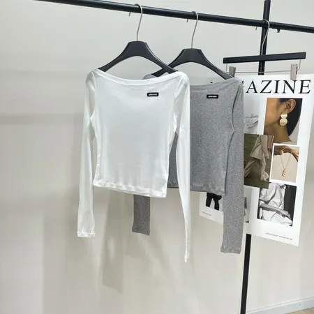 ミュウミュウ Tシャツ