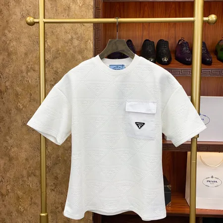 プラダ Tシャツ