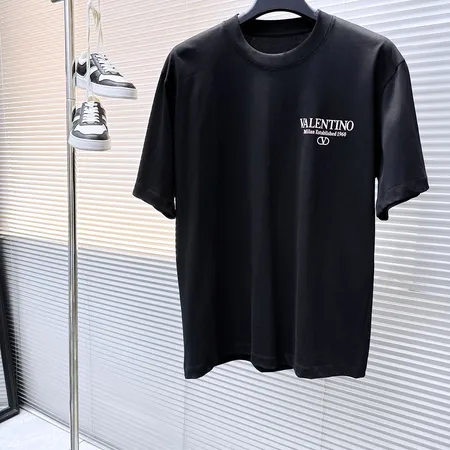 ヴァレンティノ Tシャツ