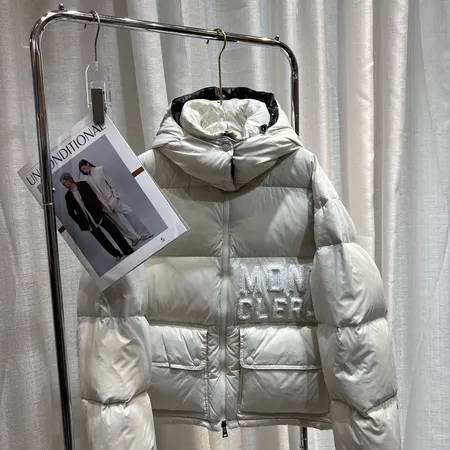 モンクレール ダウンジャケット