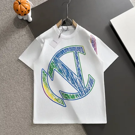 ヴァレンティノ Tシャツ