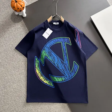 ヴァレンティノ Tシャツ